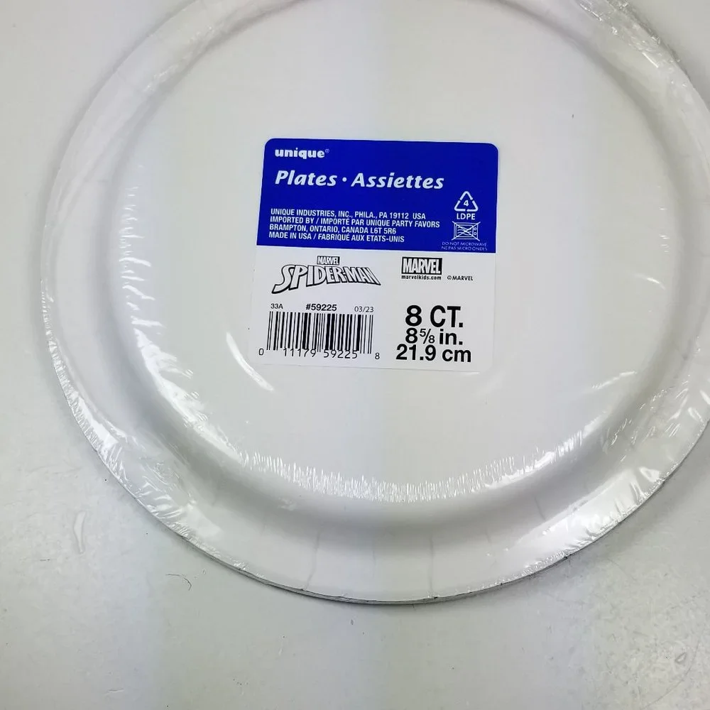 Spiderman Party pack cake plate, regular plate, napkins and table cloth